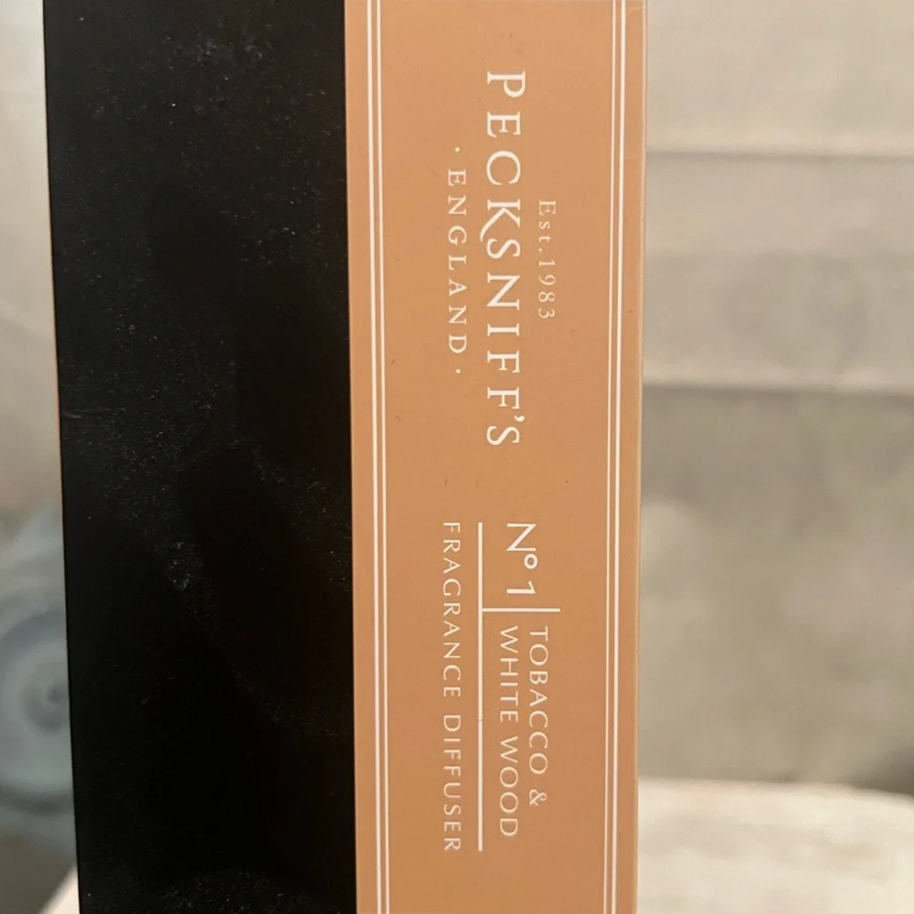 Peckinsniff's Tobacco & White Wood Fragrance Diffuser